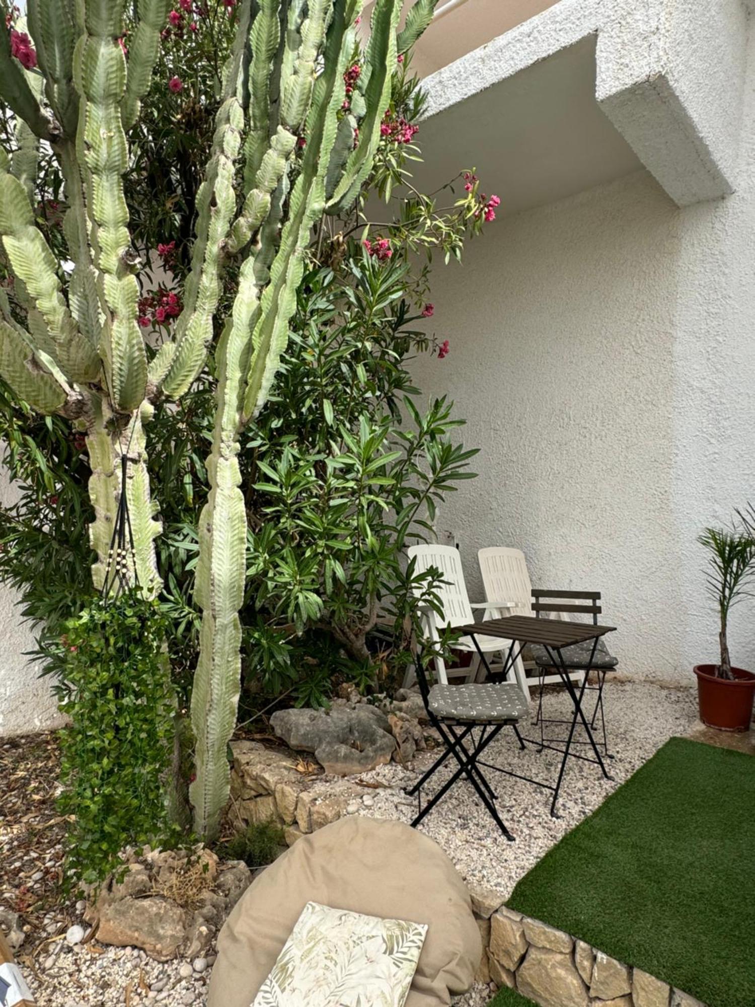 Casa Joanna With Swimming Pool Apartment ลาลฟาส เดล ปี ภายนอก รูปภาพ